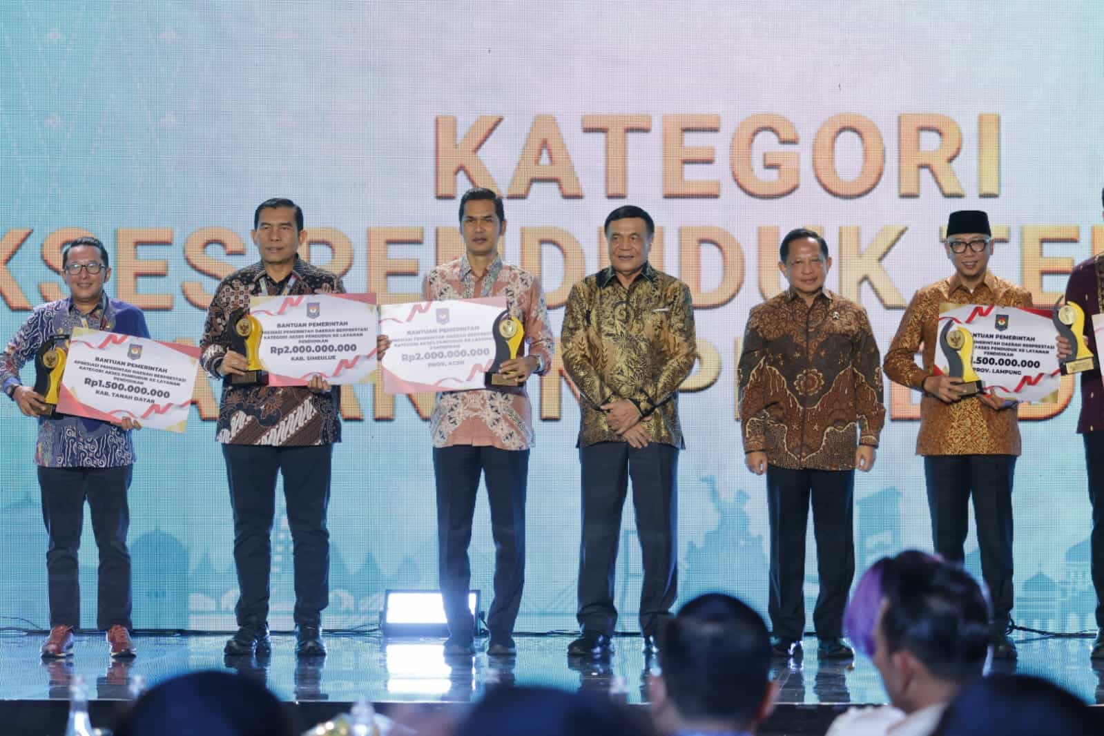 Perluas Akses Pendidikan, Pemerintah Aceh Sabet Penghargaan Regional dan Dana Bantuan Rp2 Miliar