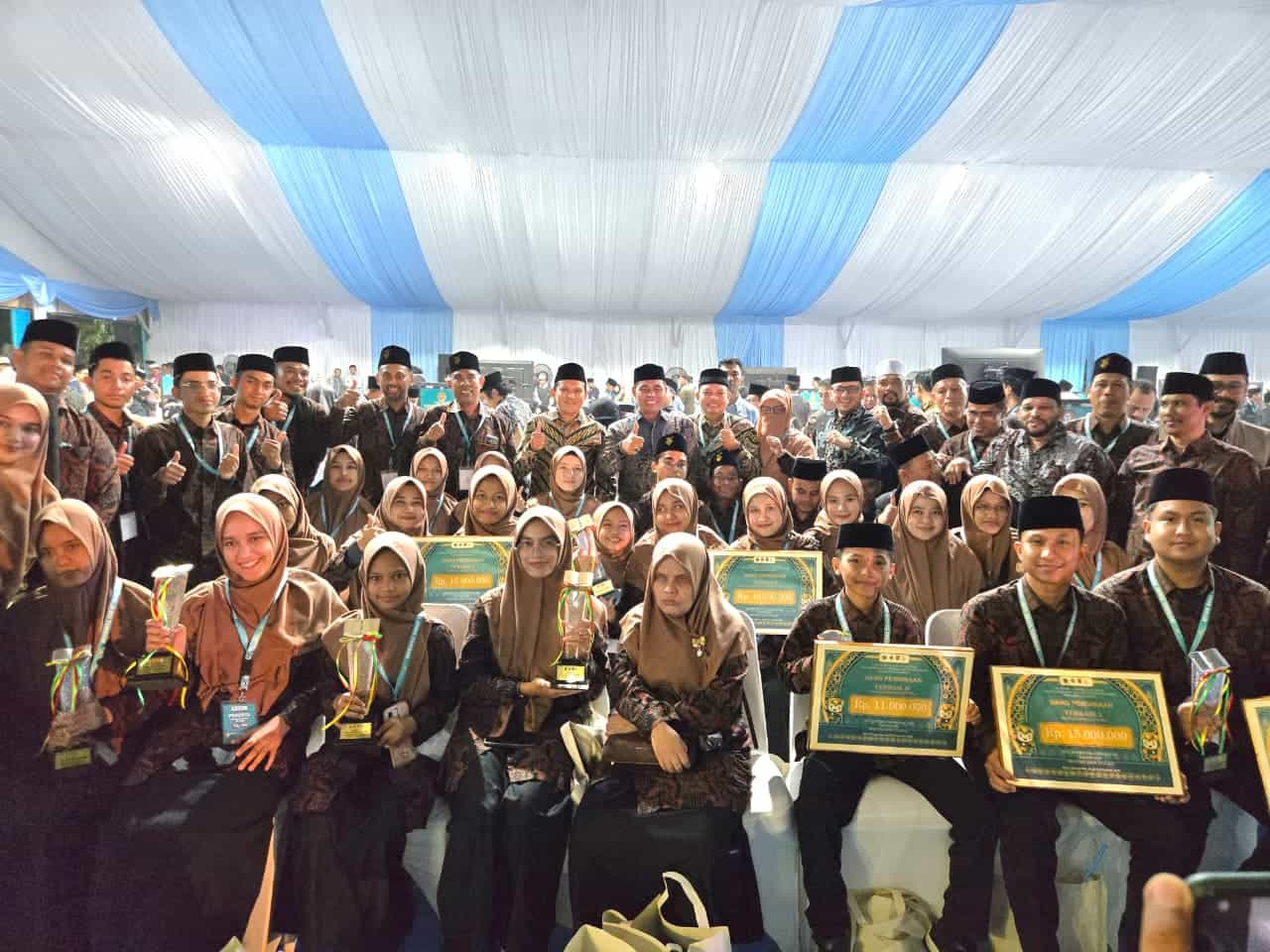 Cetak Rekor Terbaik 23 Tahun, Aceh Tembus 4 Besar MTQ Nasional XXXI: Wagub Dek Fadh Guyur Bonus Rp200 Juta