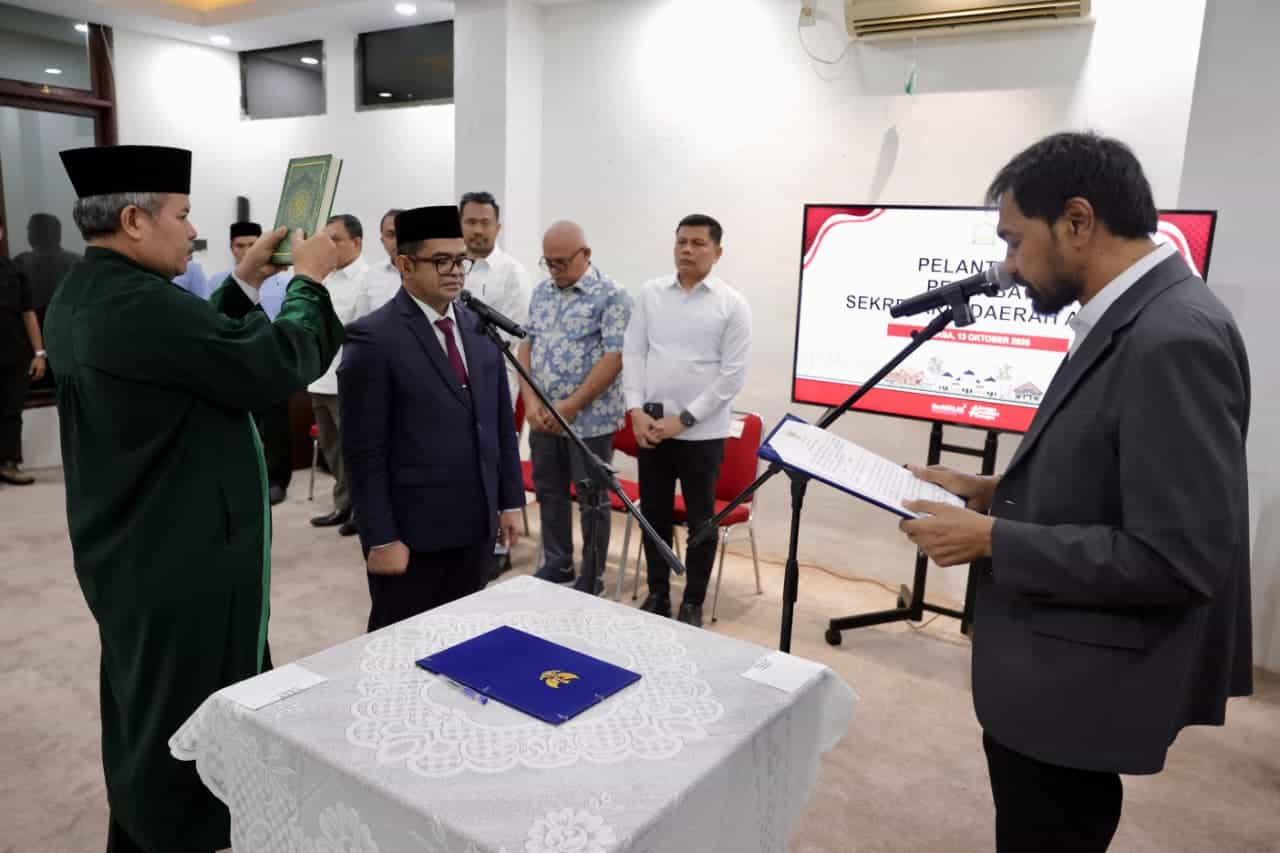Jaga Kesinambungan Birokrasi, Gubernur Mualem Lantik Taufik sebagai Penjabat Sekda Aceh di Medan