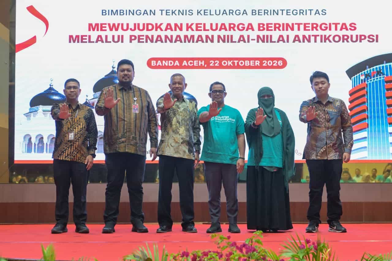 Benteng Utama Pencegahan Korupsi, Pj Sekda dan Seluruh Kepala SKPA Ikuti Bimtek Keluarga Berintegritas KPK RI
