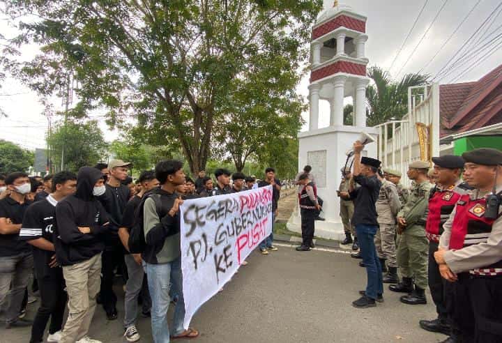 Mahasiswa Minta Pj Gubernur Aceh Kembali Ke Pusat