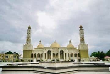 Bupati Safaruddin Non Aktifkan Tiga Imam dan Lima Muazin di Masjid Agung Abdya