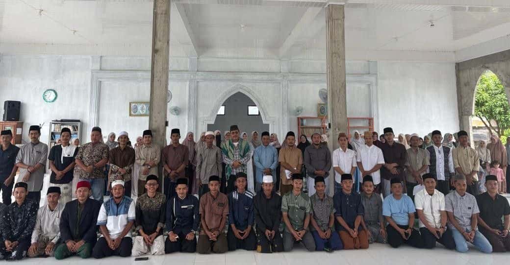 Alumni Santri Dayah Nur Yaqdhah Labuhanhaji Barat Gelar Temu Ramah, Abu Muda Syukri Waly: Tekankan Pentingnya Perkuat Silahturahmi