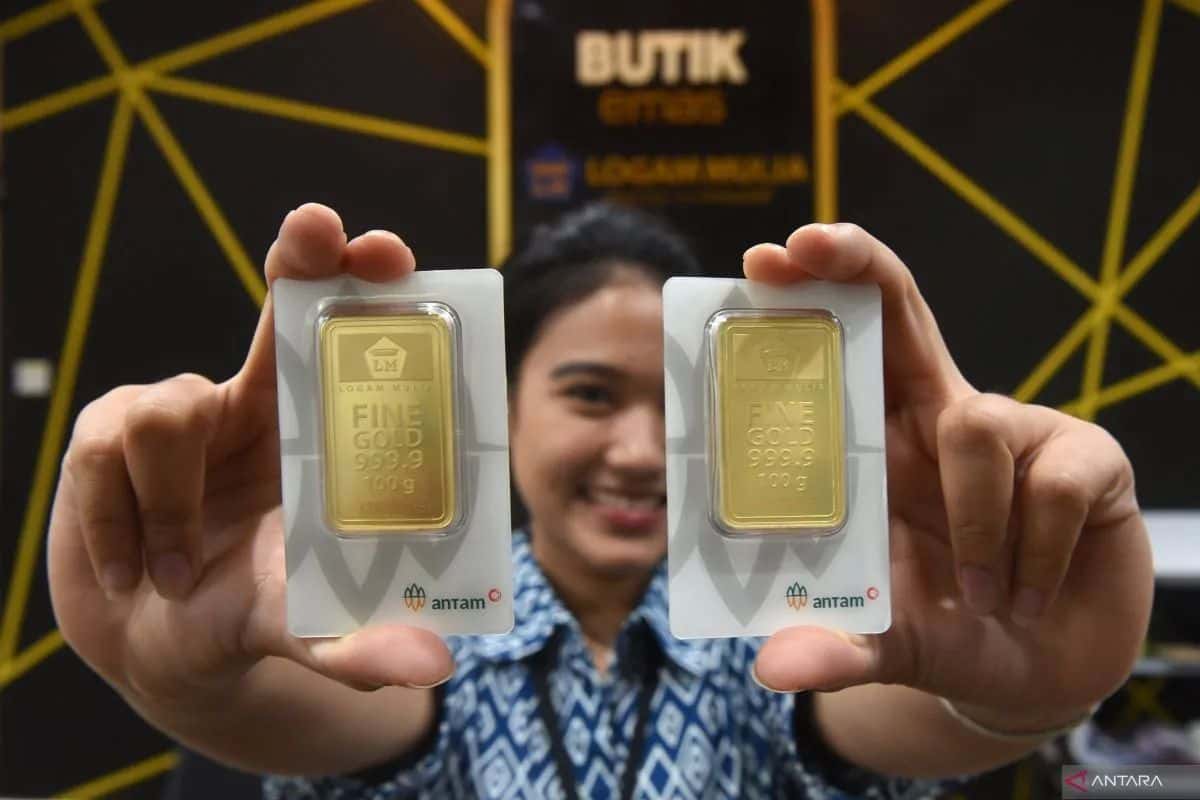 Harga Emas Antam Hari Ini 24 Juni 2025 Merosot Rp 10.000 Per Gram