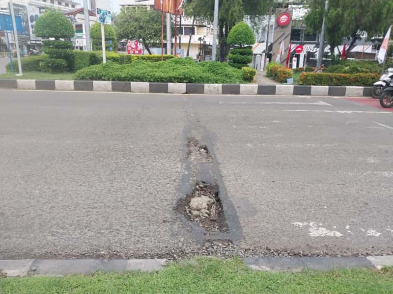 Jalan Rusak Tiap Tahun, DPRK Sentil Proyek “Tambal Sulam” di Banda Aceh