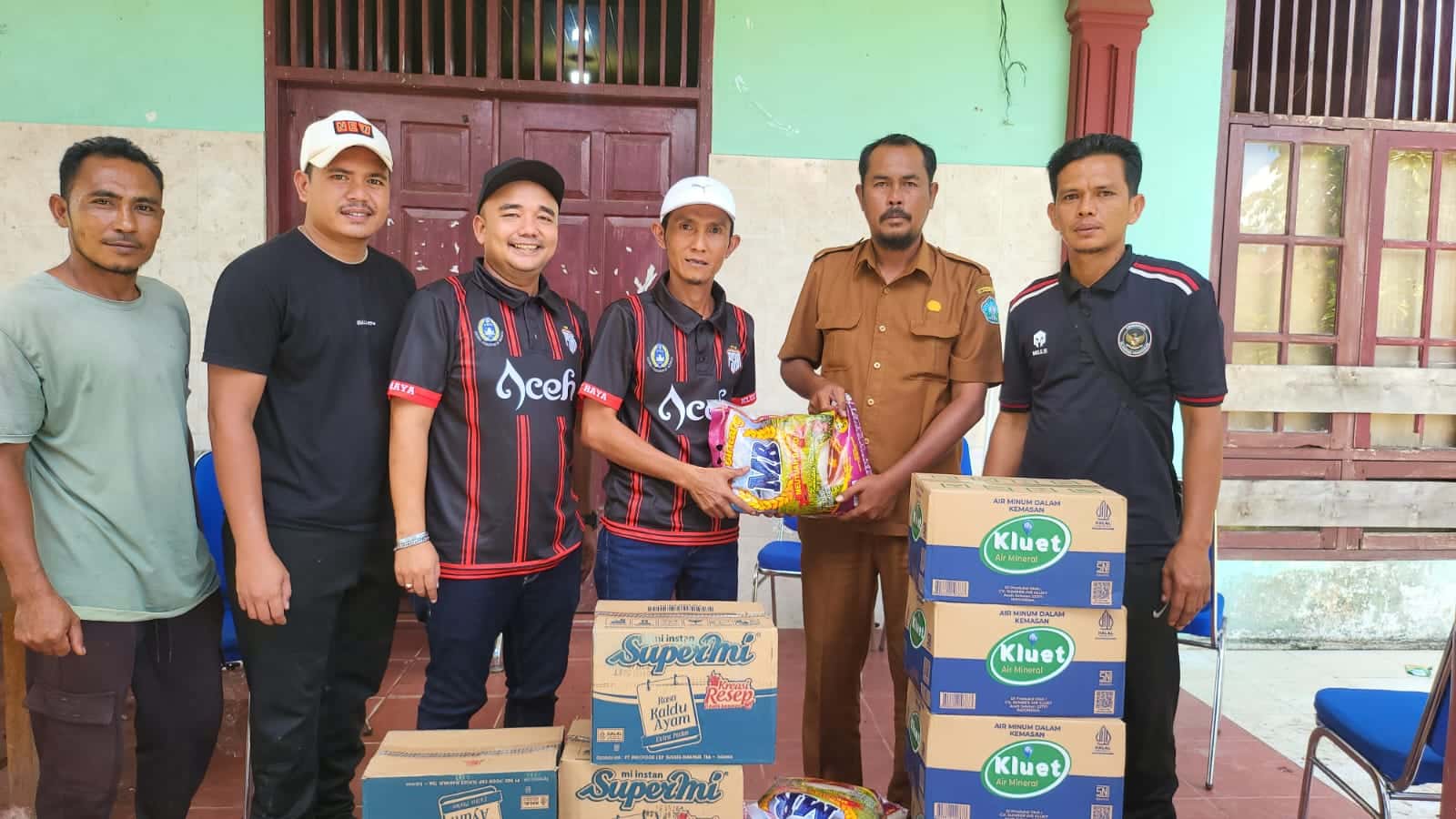Peduli Antar Sesama, PSKR Serahkan Bantuan Kemanusiaan Korban Kebakaran Kota Fajar