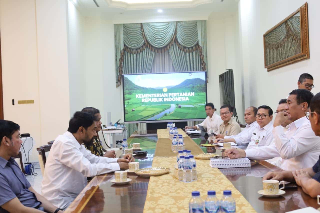 Ratusan Ribu Hektare Lahan Hancur, Mualem Lobi Mentan Amran Pulihkan Sawah dan Kopi Gayo