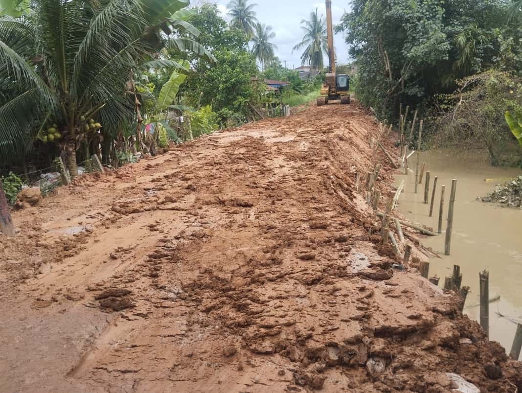 Kondisi penanganan tanggul darurat di Gampong Pante Kecamatan Lhoksukon Aceh Utara
