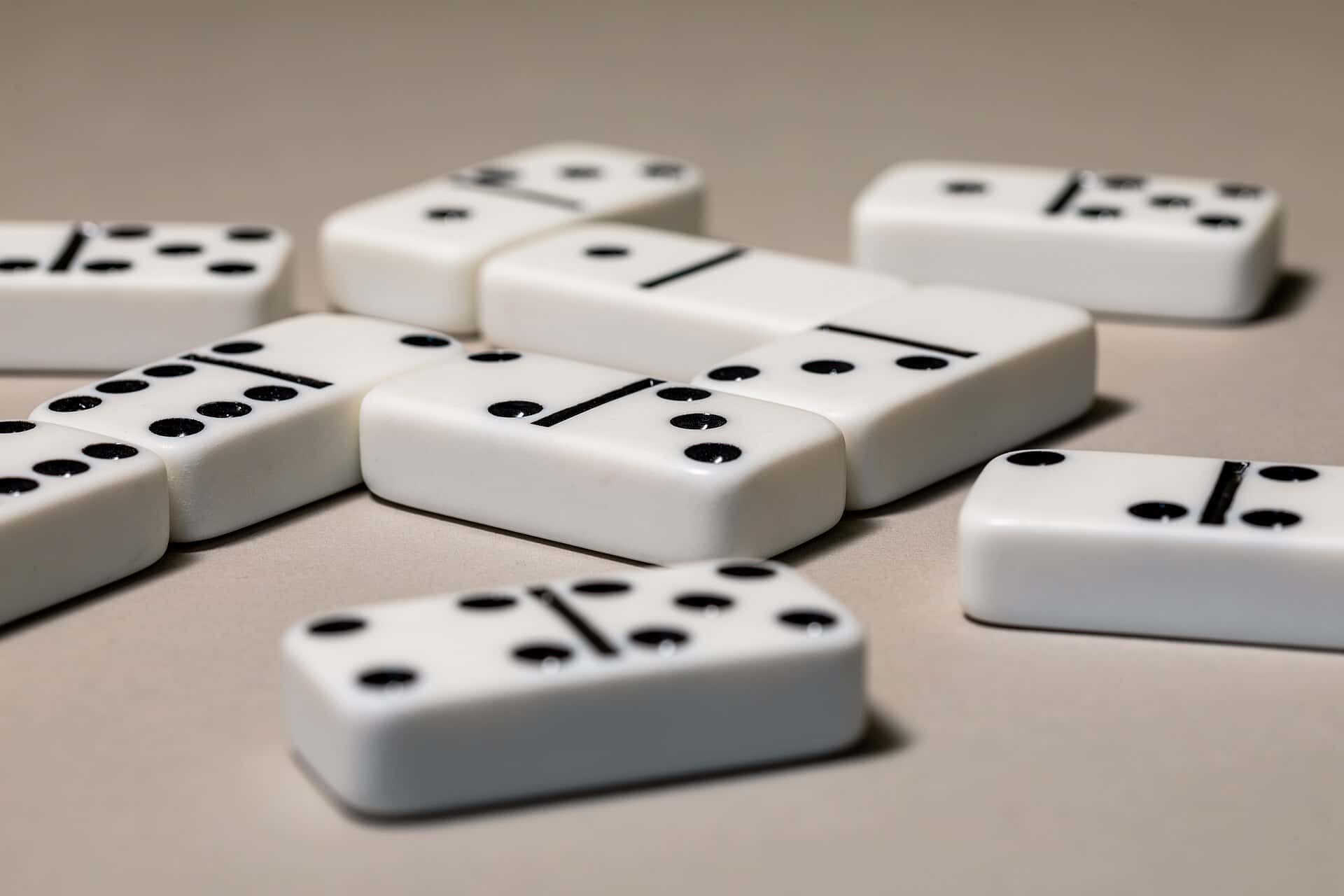 Ilustrasi batu domino