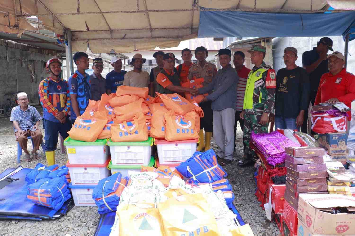 Pemerintah Aceh Barat Salurkan Bantuan Masa Panik Untuk Warga Terdampak Erosi