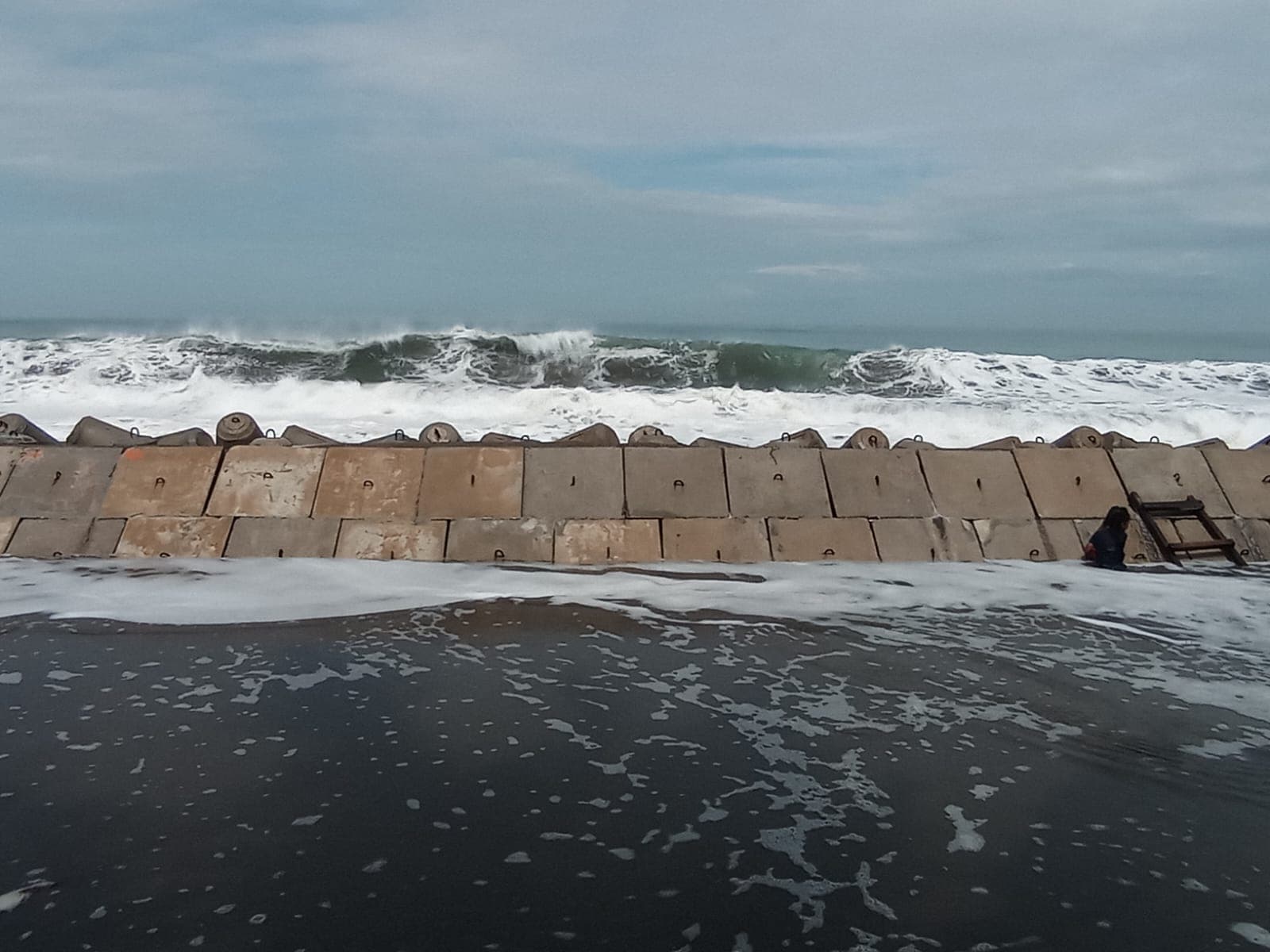 Dua Desa di Aceh Barat Terdampak Banjir Rob, Beberapa Rumah Mulai Terendam