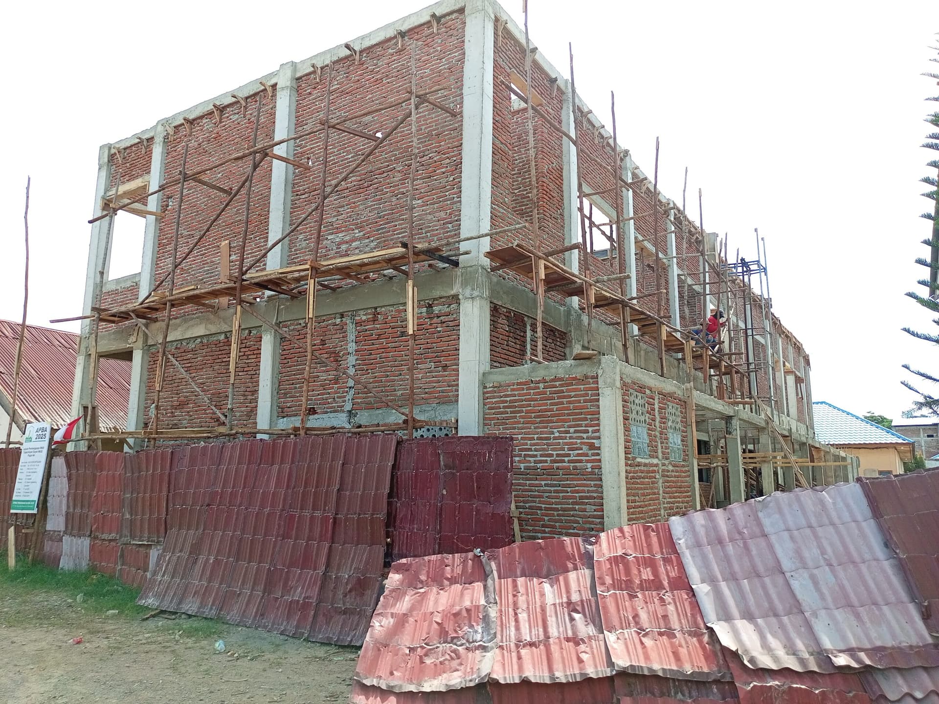 Proyek RKB Dayah MUQ Minim Transparansi: Klaim Progres 60% Dipertanyakan