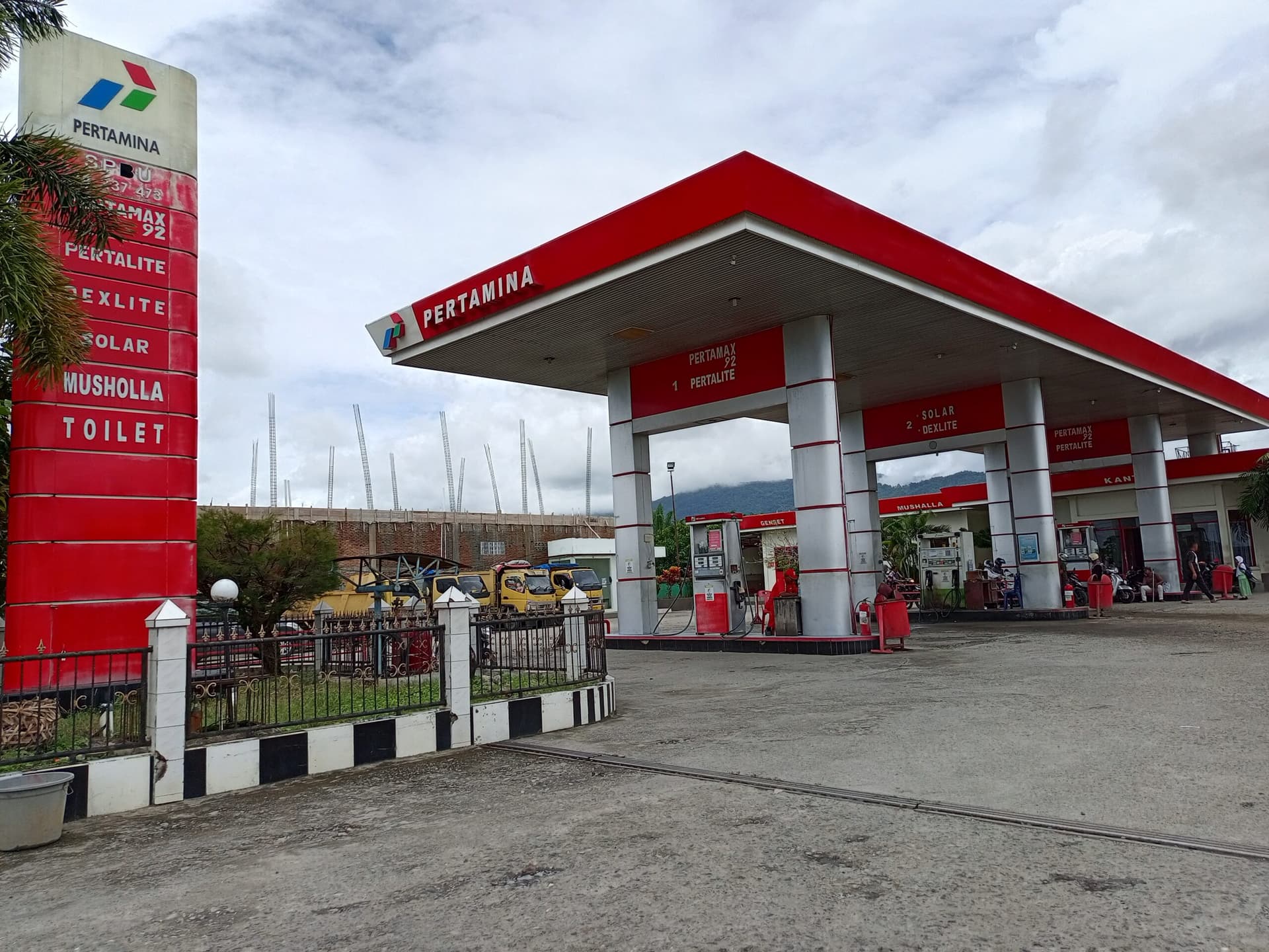 KRISIS BBM MELANDA BARAT SELATAN ACEH: Kuota Dipangkas, Bio Solar di SPBU Habis 10 Jam Sehari, Direktur SPBU Tunjuk Bupati