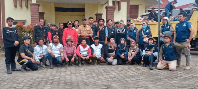 Tembus Desa Terisolir Pakai Sling, Tim Medis MDMC Bawa Misi “Trauma Healing” ke Pedalaman Aceh Tengah