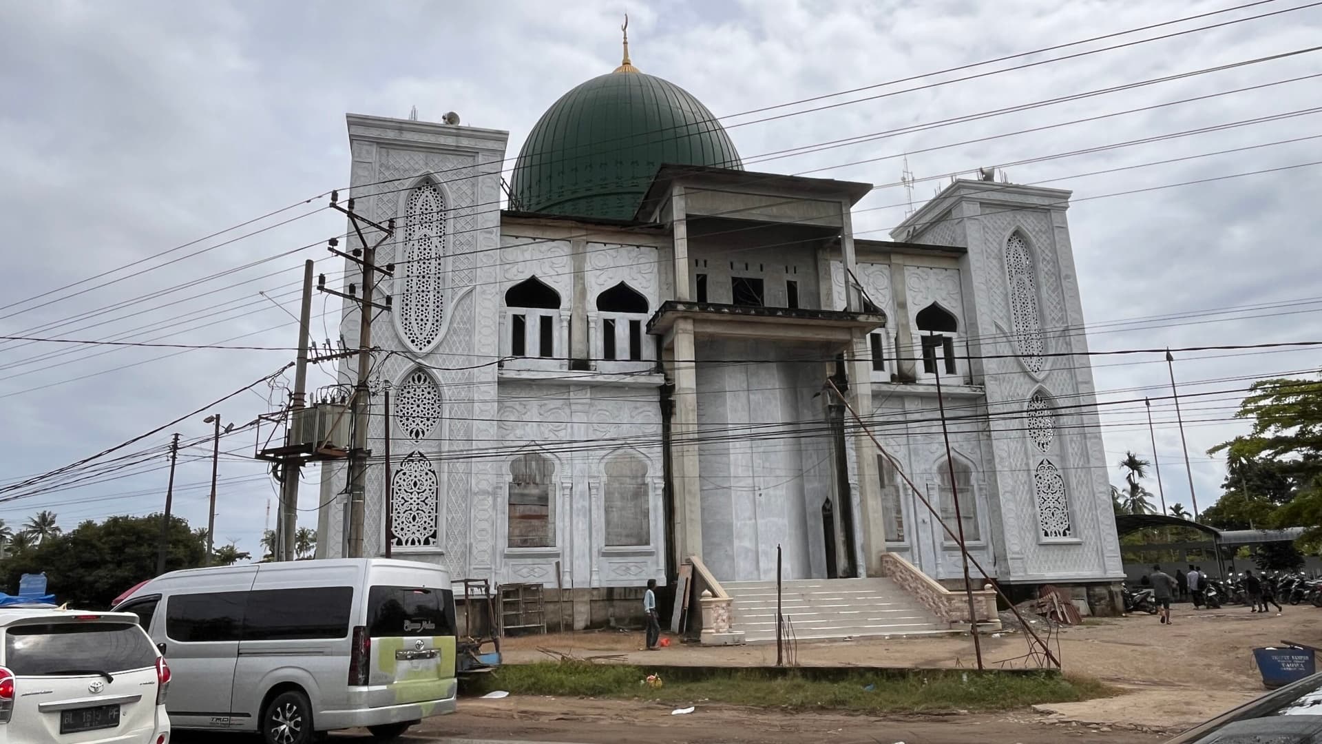 Seabad Masjid Taqwa Gandapura: Warisan Nek Bat 1918 yang Kini Bangkit dengan 98% Dana Swadaya