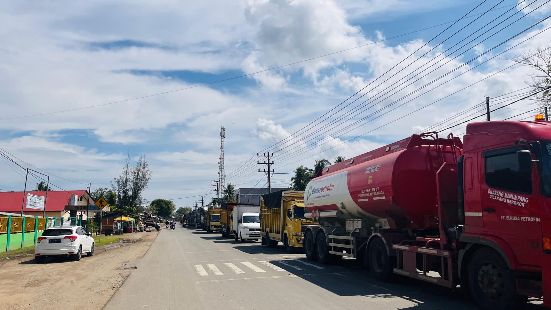 “Kalau Gitu Tutup Saja Jembatannya,” Keluh Sopir Logistik Hadapi Pembatasan di Jembatan Bailey Kuta Blang