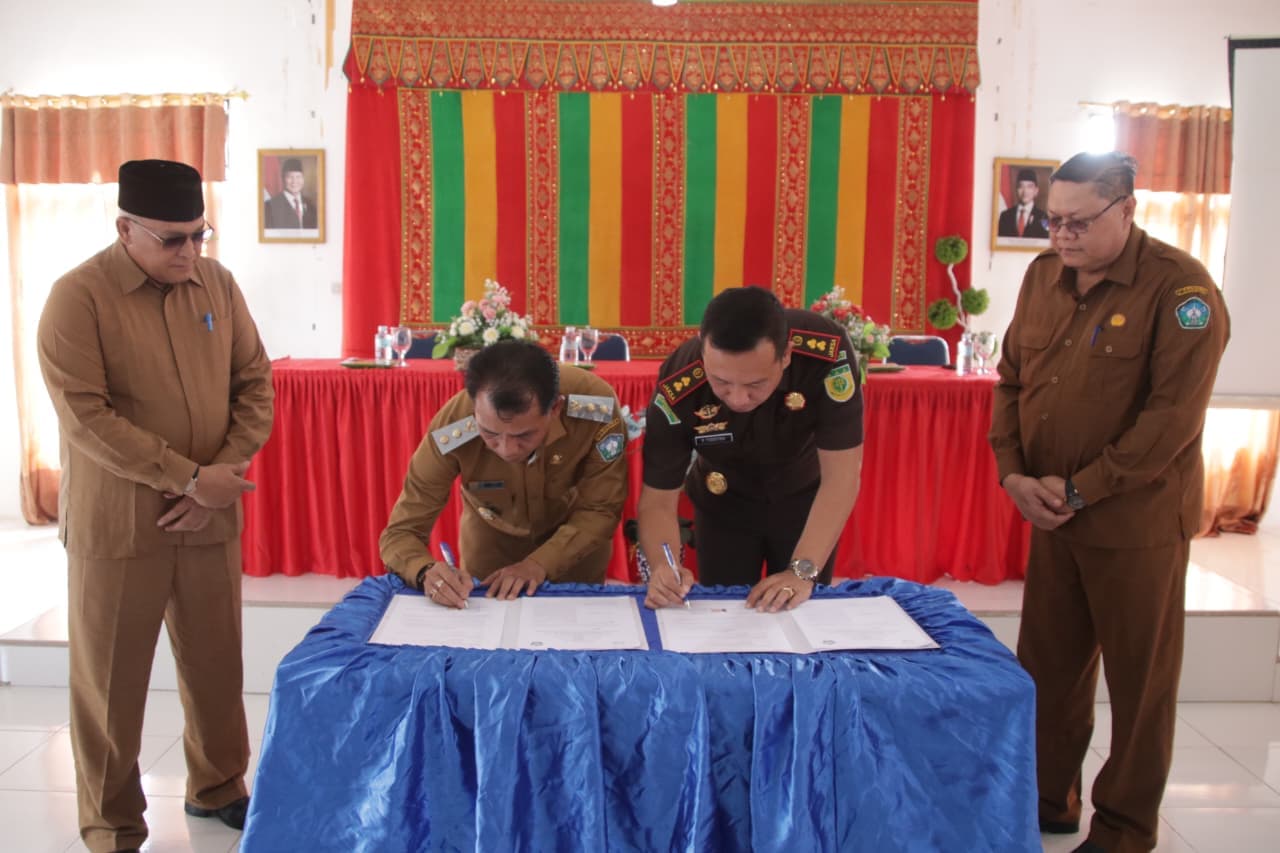 Sambut KUHP Baru, Pemkab dan Kejari Aceh Selatan Teken MoU Pidana Kerja Sosial di Tengah Sorotan Publik