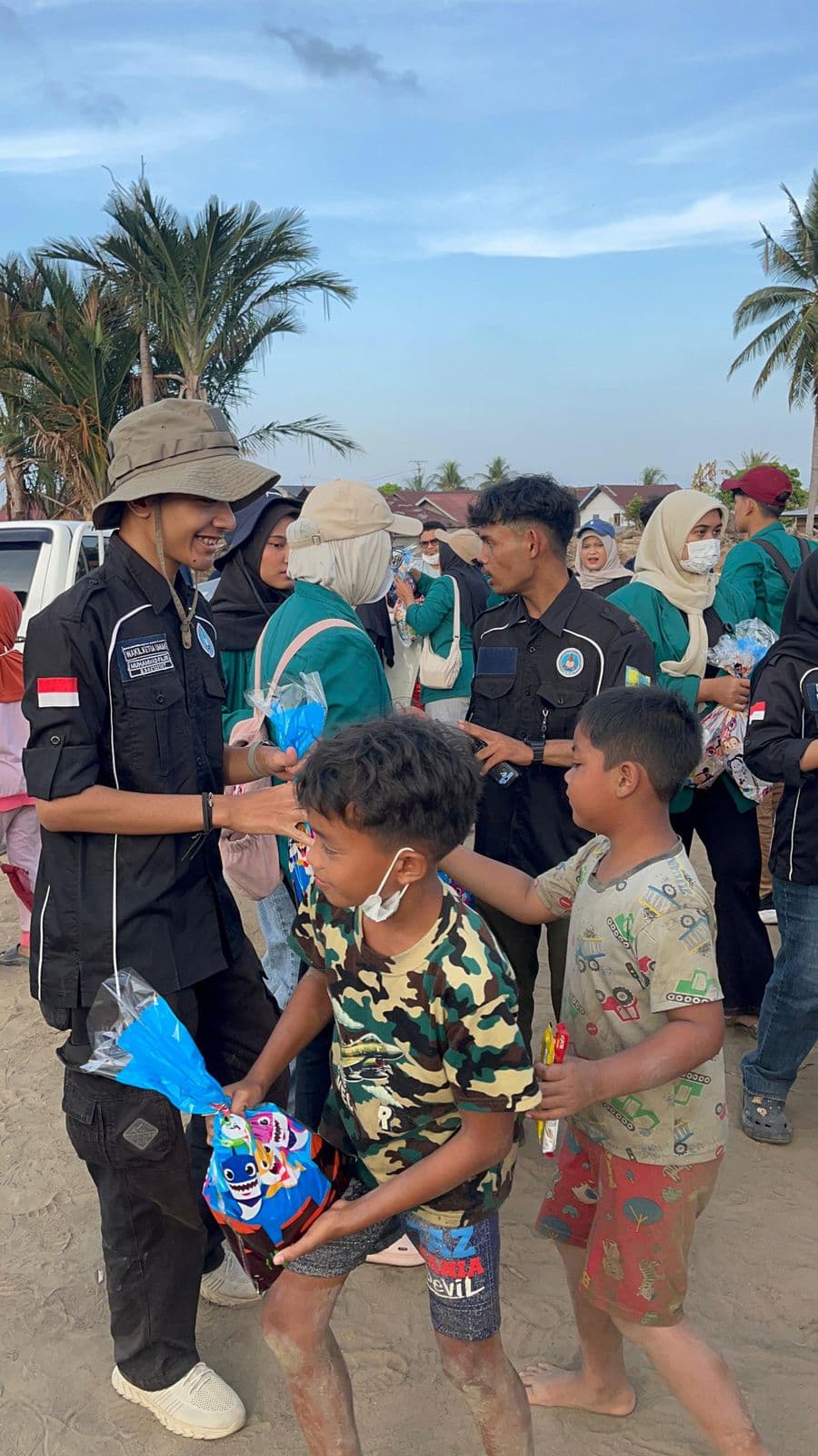 HMM FE UNMUHA Gelar Program ‘Build A Village’, Fokus Pemulihan Psikologis Warga Pasca Banjir di Pidie Jaya