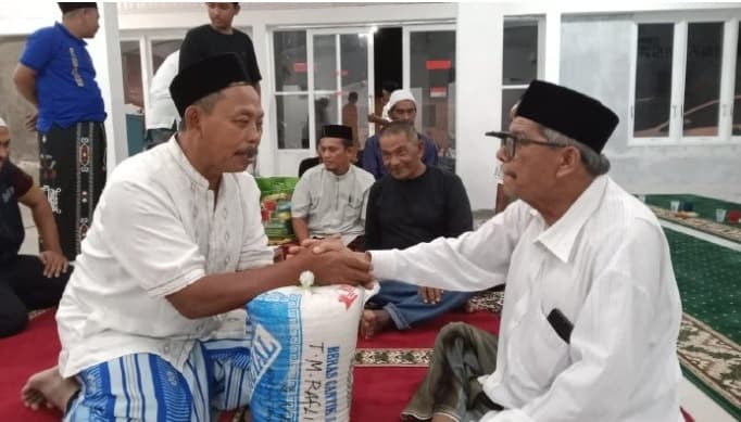 Zakat Fitrah di Gampong Leu Ue Dibuka Sejak 23 Ramadan, Warga Mulai Menunaikan Kewajiban
