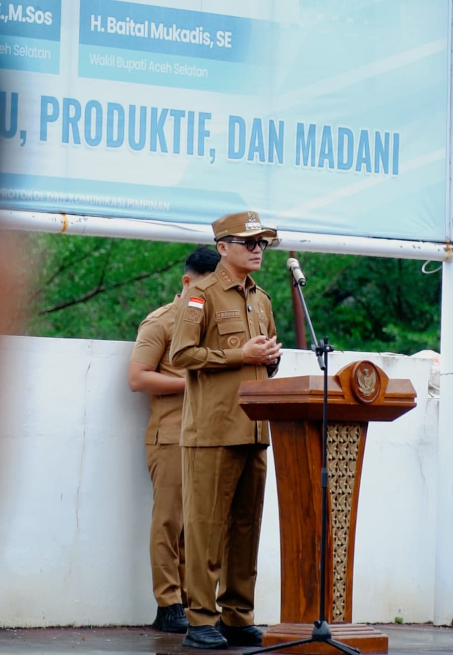 Bupati Aceh Selatan H. Mirwan Tekankan Disiplin dan Kekompakan dalam Apel Perdana