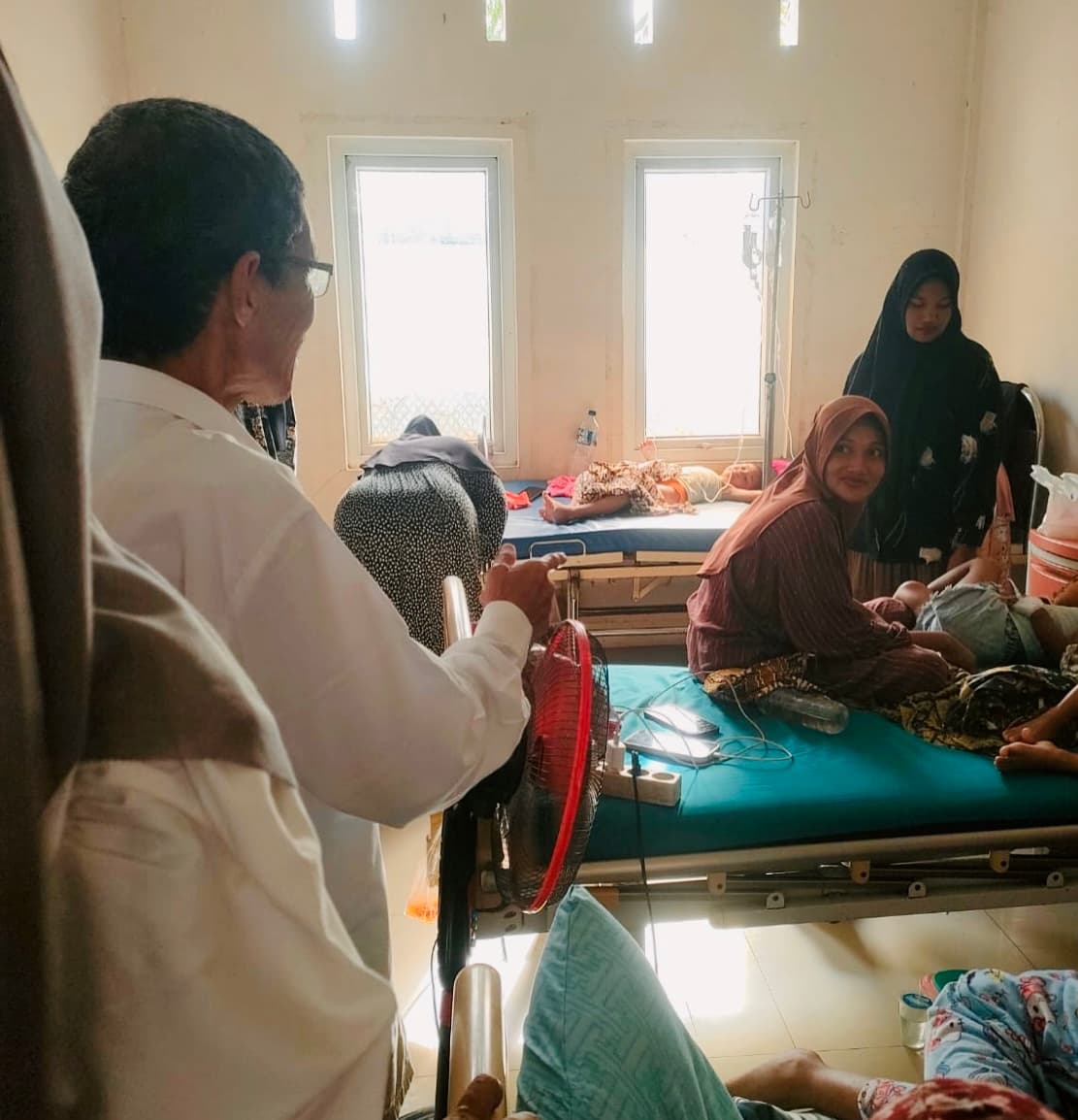 Empat Anak Korban Dugaan Keracunan MBG di Simpang Mamplam Masih Dirawat, Polisi Tunggu Hasil BPOM