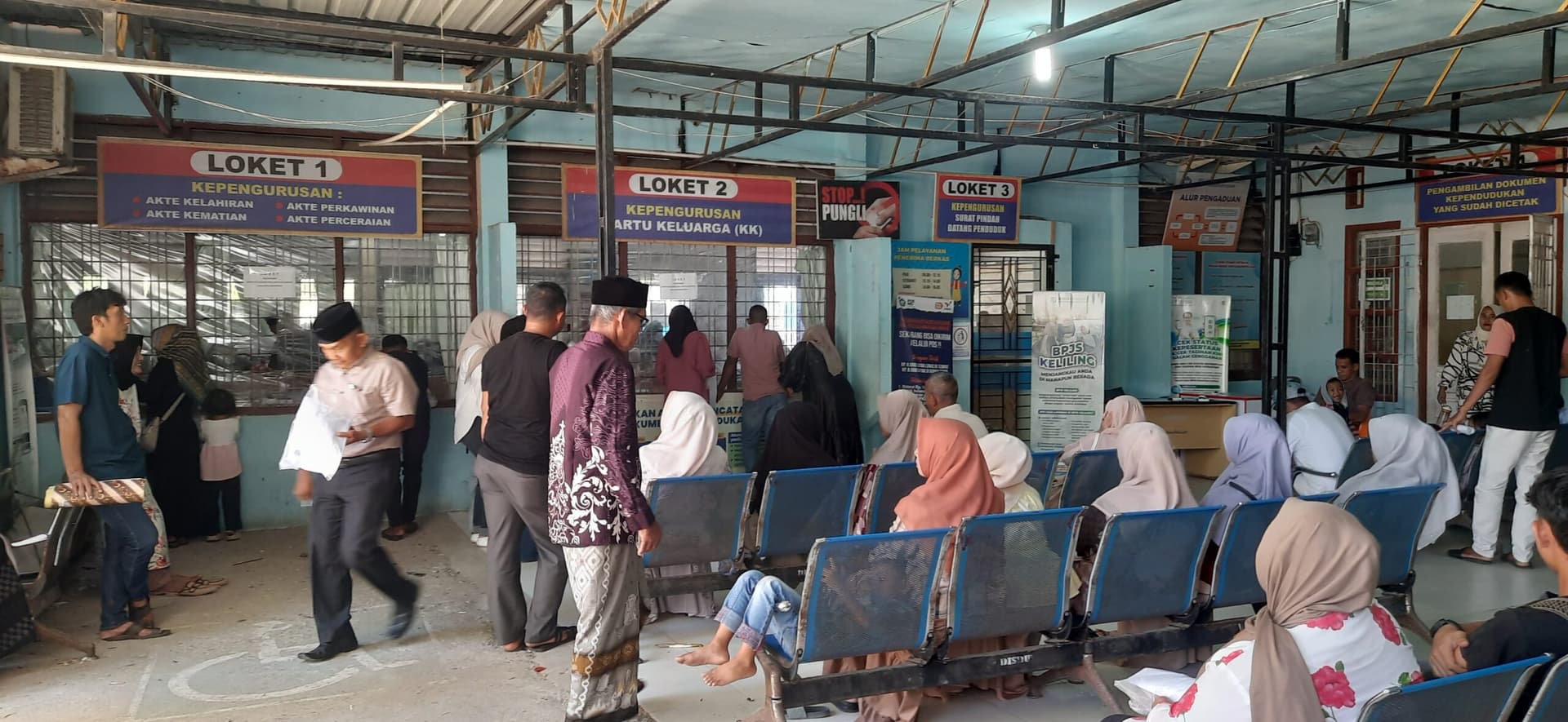 Disdukcapil Aceh Selatan Dipadati Warga, Fenomena Desil Jadi Pemicu