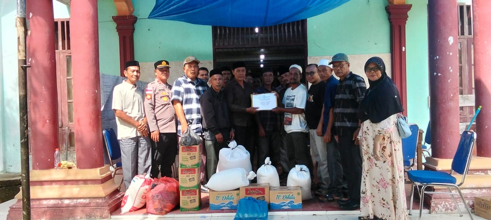 Sinergi Forum Keuchik dan Muspika Kluet Tengah Salurkan Bantuan Logistik untuk Korban Kebakaran Kota Fajar