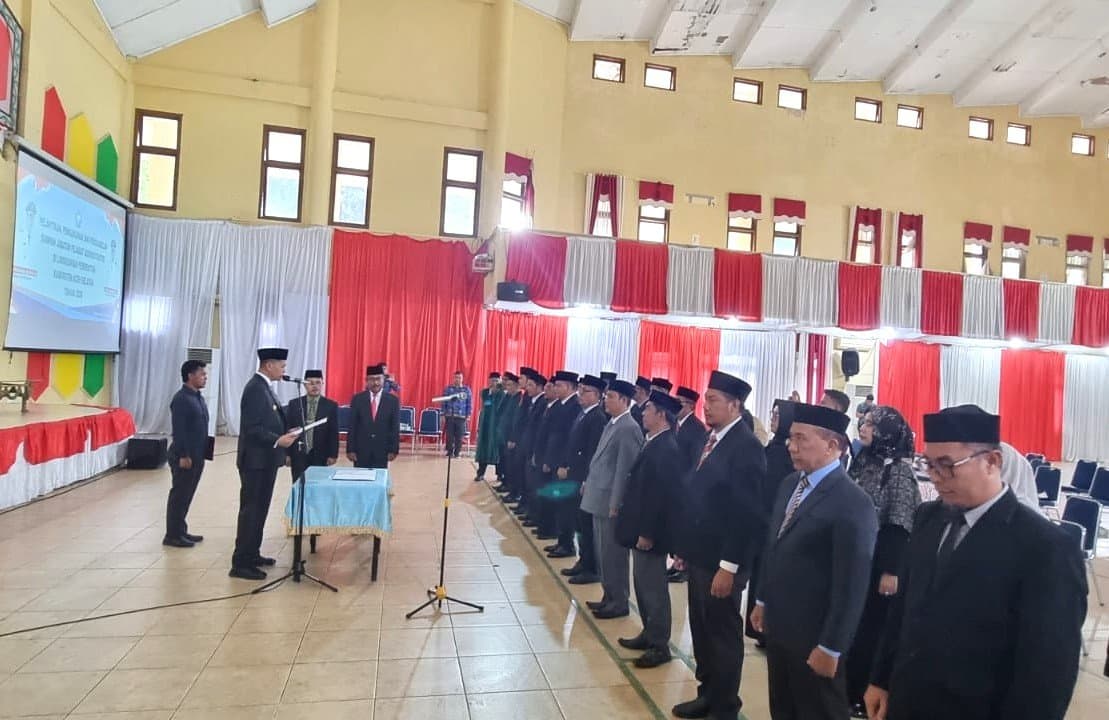 Lantik 24 Pejabat Administrator: Bupati Aceh Selatan Tekankan Integritas, Loyalitas Institusi, dan Pelayanan Publik. Ini Rincian Pejabatnya