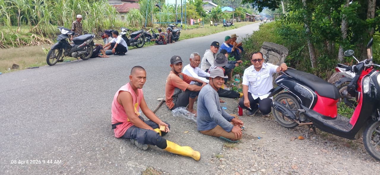 Gotong Royong Bersihkan Saluran Irigasi, Warga Kampung Paya Dukung Swasembada Pangan 2026