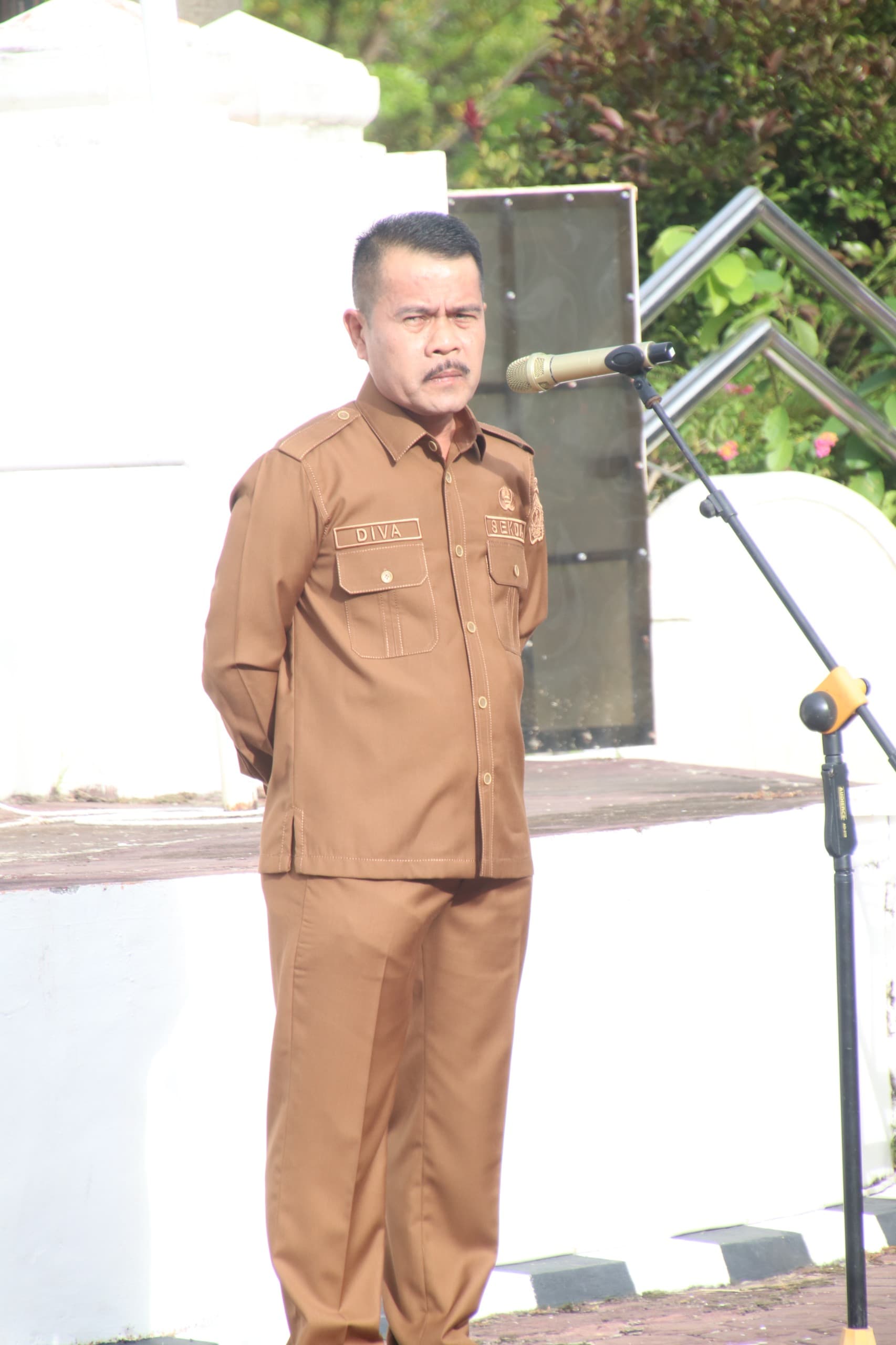 Sekda Aceh Selatan Tegaskan Pentingnya Disiplin dan Dedikasi ASN saat Pimpin Apel Gabungan