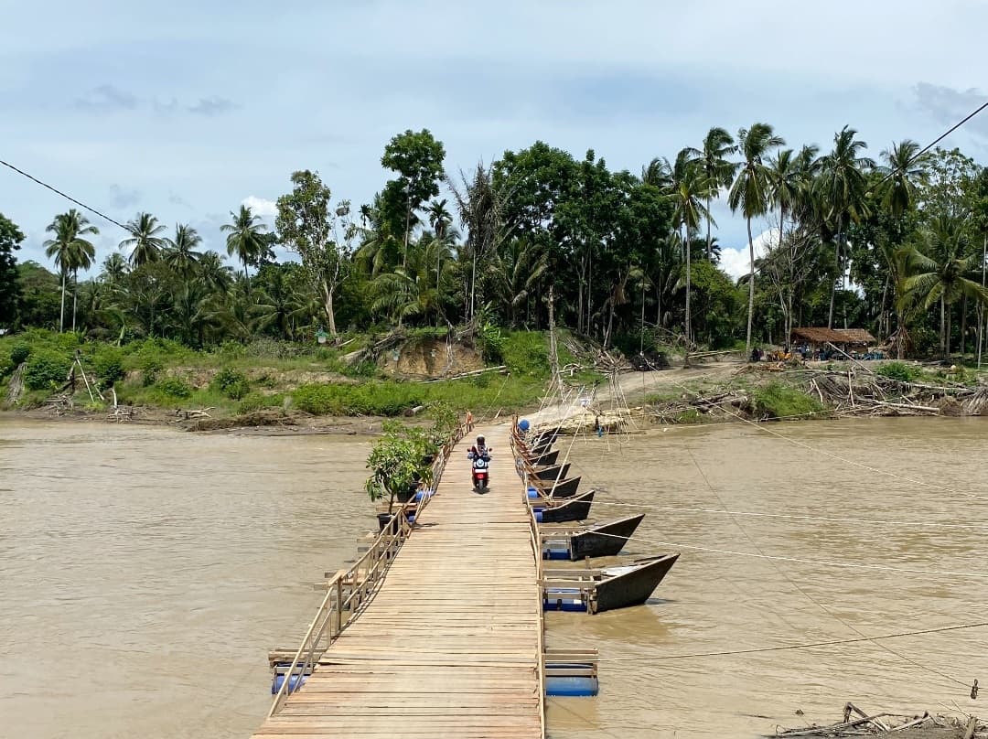 “Kepala Hiu”, Jembatan Darurat Penyelamat Akses Warga Peusangan