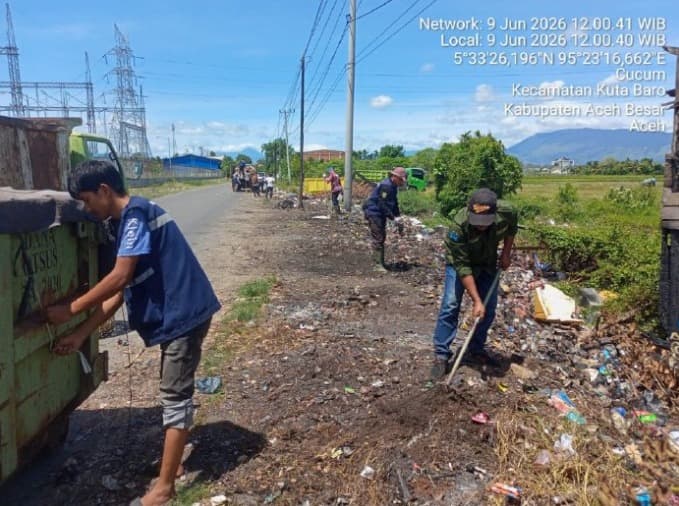 Bau Menyengat dari Sampah Liar di Blang Bintang Lama Dikeluhkan Warga