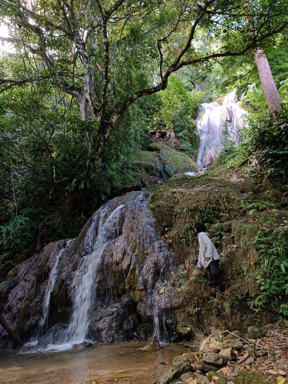 Air Terjun Tersembunyi Ie Mirah, Pesona Alam Pasie Raja yang Mulai Dilirik Wisatawan