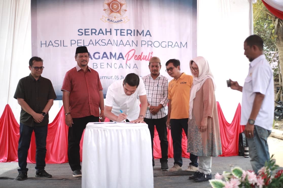 KAGAMA Serahkan 26 Hunian Sementara bagi Korban Bencana di Pedalaman Aceh Tamiang