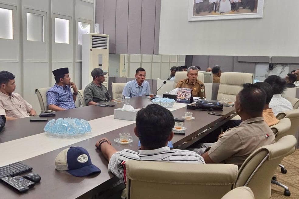 Pacu Pemulihan Sawah dan Kebun Pascabencana, Stafsus Gubernur Nektu Koordinasi Bersama Plt Kadistanbun Aceh
