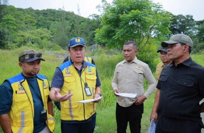 Syech Muharram Tinjau Lokasi SPAM Regional di Leupung
