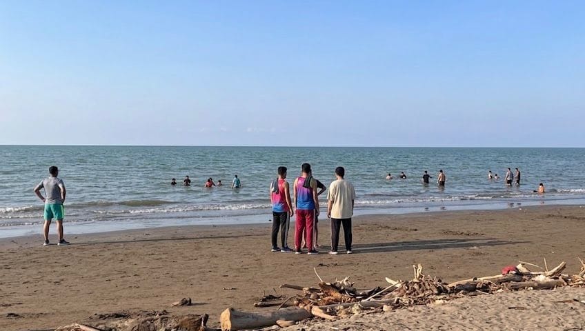 Selain Tempat Wisata, Pantai Cemara Jadi Ruang Olahraga Pagi Warga Gandapura
