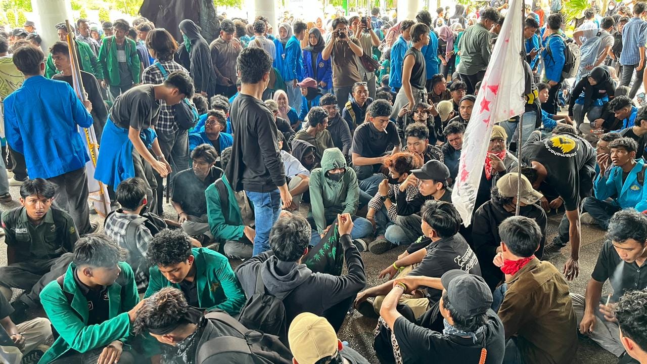 Usai Demo Ricuh, Mualem Tegaskan Pergub JKA untuk Perbaiki Layanan Kesehatan Aceh