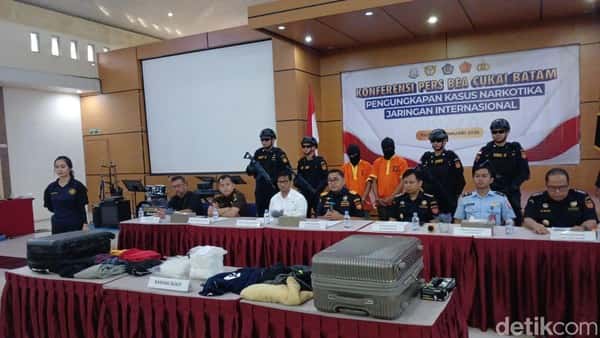 2 Pelajar Aceh Ditangkap Selundupkan 3 Kg Sabu di Bandara Hang Nadim Batam