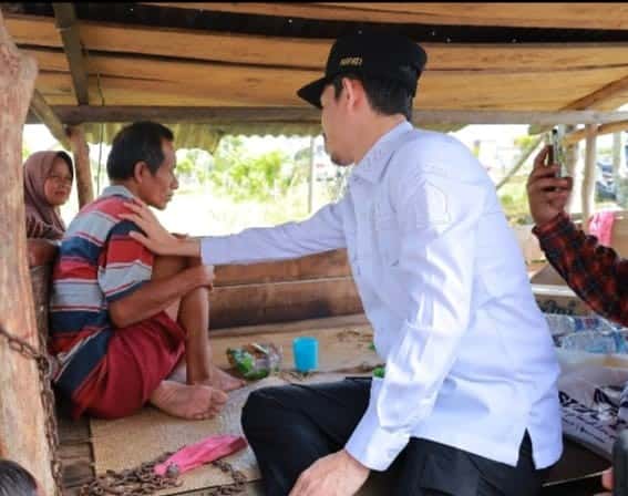Bupati Aceh Barat Kunjungi ODGJ Di Desa Layung