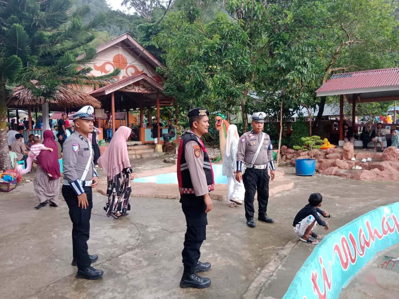 Satgas Ops Ketupat Seulawah Polres Aceh Selatan Intensifkan Patroli Obyek Wisata Jaga Keamanan Libur Lebaran