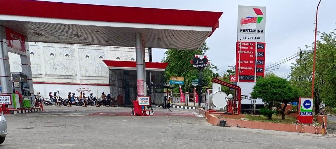 Dianggap Langgar UU Perlindungan Konsumen, Aktivis Desak Pertamina Sanksi Tegas SPBU Lamnyong Banda Aceh