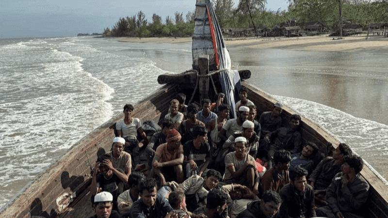 Ratusan pengungsi etnis Rohingya masih ditampung di sejumlah wilayah di Provinsi Aceh, menunggu solusi jangka panjang.