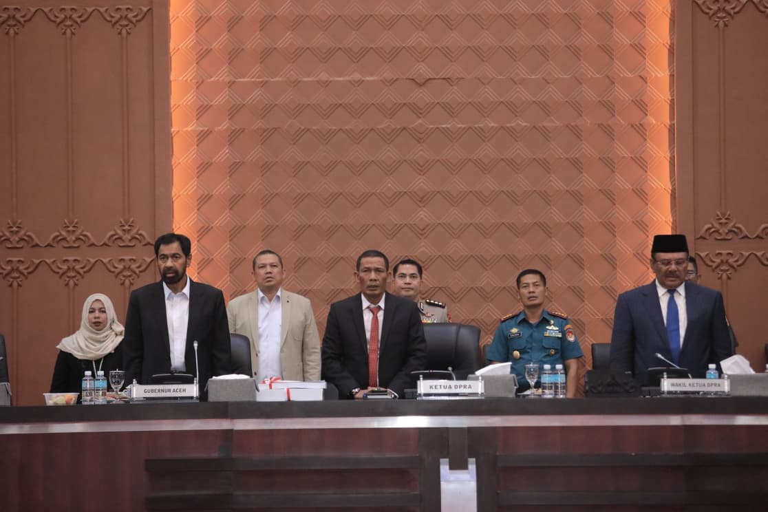 Gubernur Mualem Serahkan Raqan Pertanggungjawaban APBA 2025 ke DPRA, Buka-bukaan Postur Keuangan