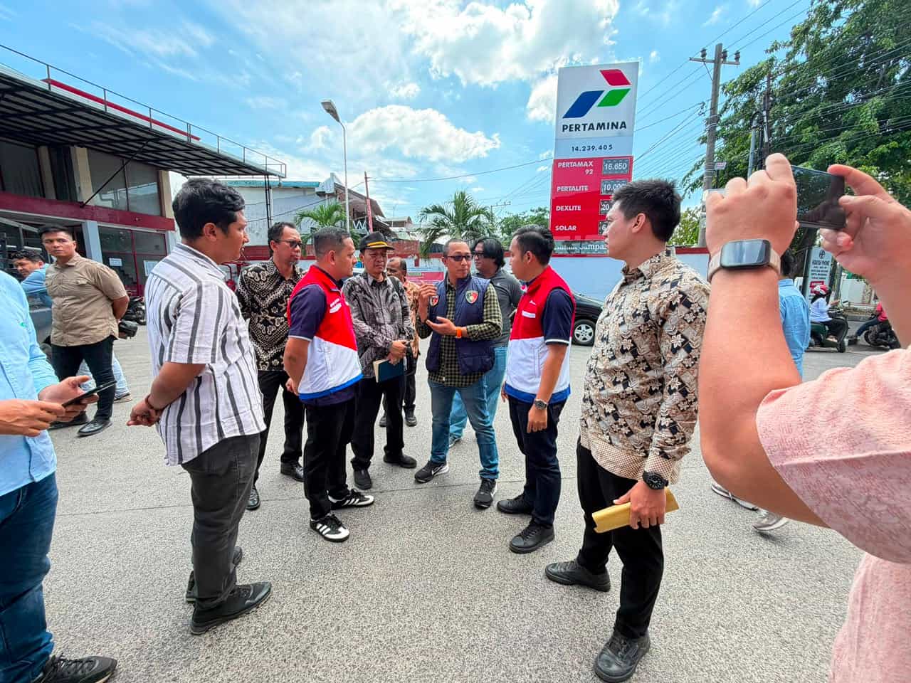 Usut Kelangkaan Semen dan BBM, Tim Sidak Pemerintah Aceh Temukan Kejanggalan ‘Barcode’ Subsidi di SPBU