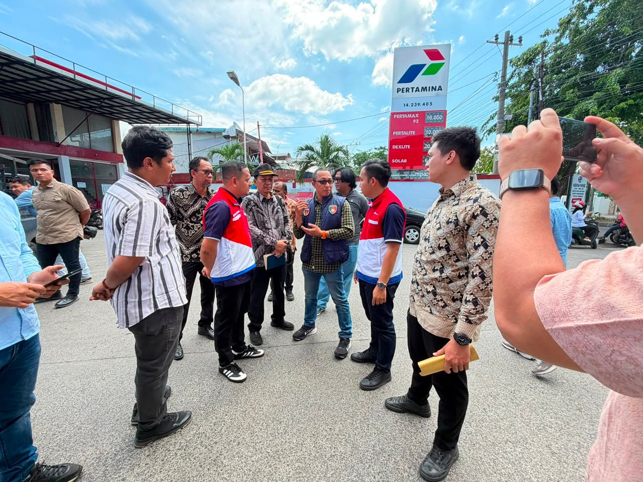 Usut Kelangkaan Semen dan BBM, Tim Sidak Pemerintah Aceh Temukan Kejanggalan ‘Barcode’ Subsidi di SPBU