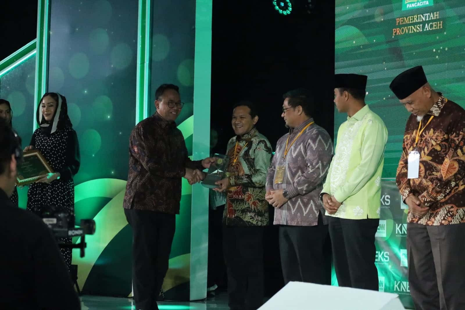 Aceh Borong Sembilan Penghargaan di Anugerah Adinata Syariah 2026, Juara Utama Inklusi Keuangan Syariah