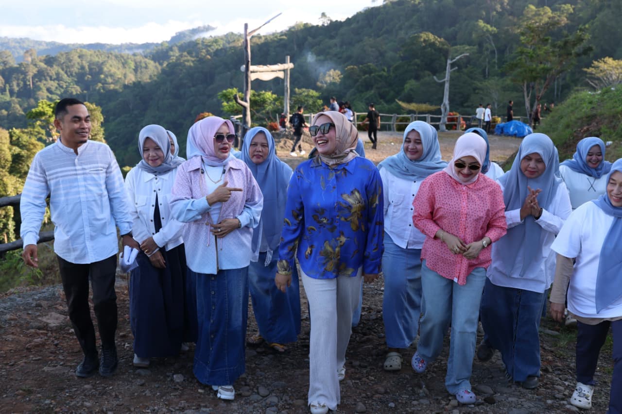 Pesona ‘Negeri Atas Awan’ di Pidie, Kak Ana Kagumi Keindahan Agrowisata Kilonam Geumpang