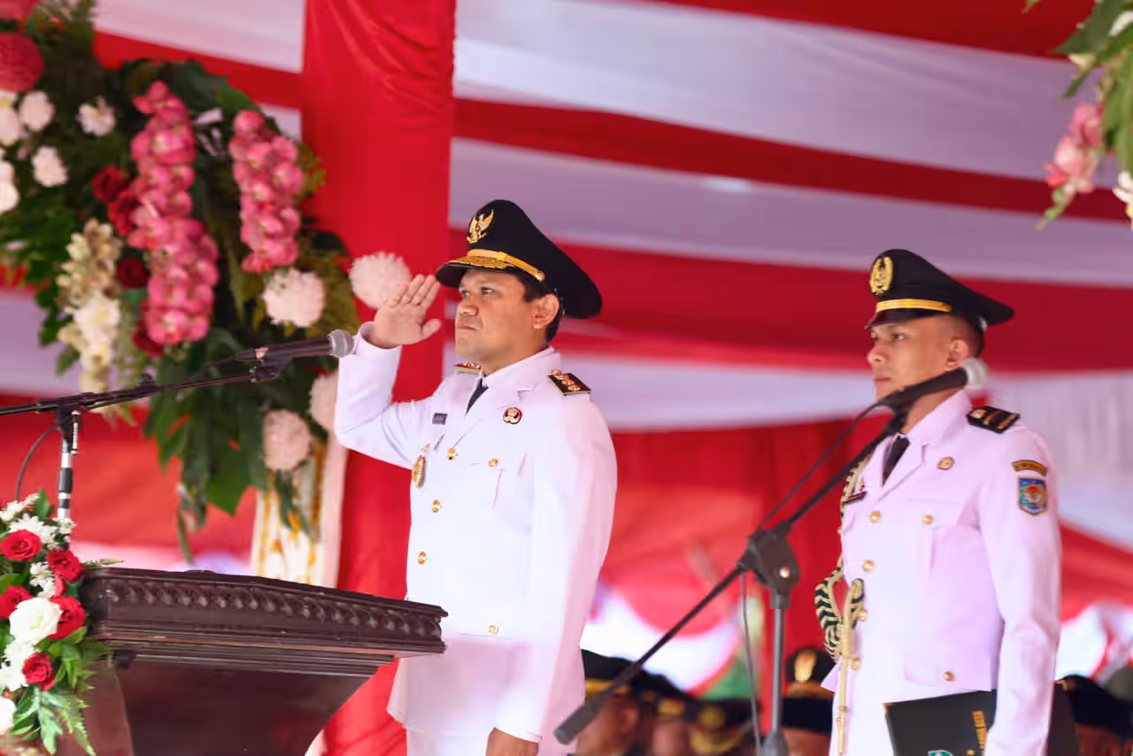 Pimpin Upacara HUT RI ke-81 di Blang Padang, Wagub Dek Fadh Serukan Jaga Perdamaian demi Aceh Sejahtera