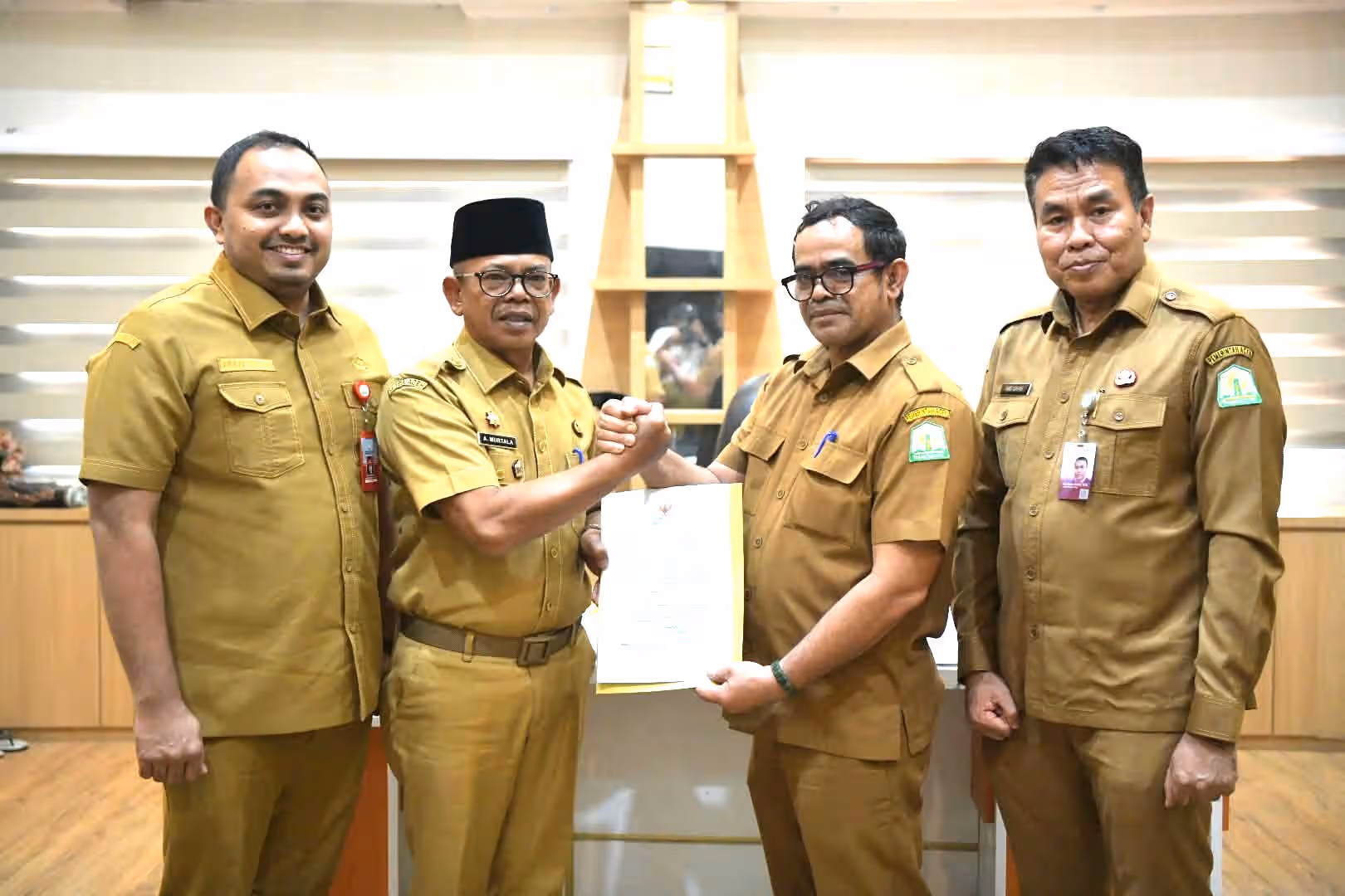 Taufik Ditunjuk Jadi Plt Sekda Aceh, Wagub Dek Fadh Pesan Jaga Integritas dan Komunikasi